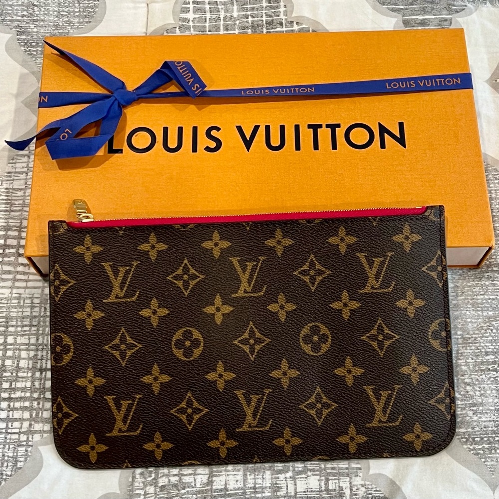 Authentic Neverfull Louis Vuitton Pouchette Monogram Print - new with box
